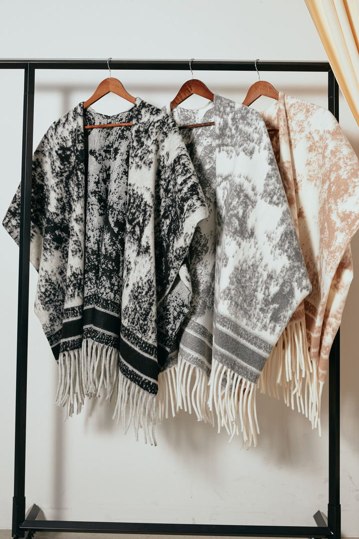 裾フリンジジャガード柄ポンチョアウター/アイボリー