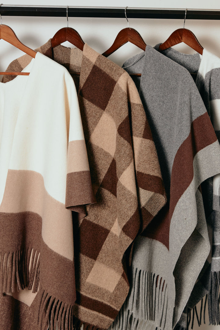 裾フリンジ柄ポンチョアウター/ブラック