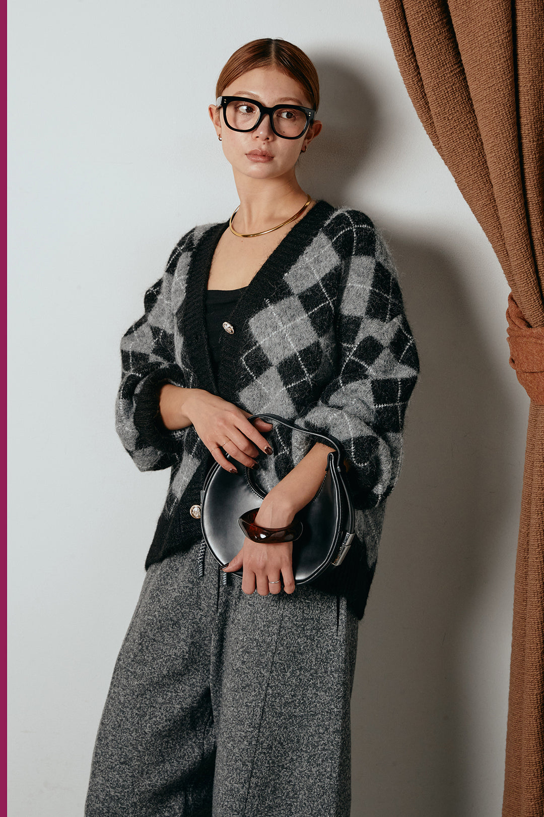 [SET]オーバーサイズ総柄Vネックニットカーディガン+杢ニットフレアパンツ(2set)