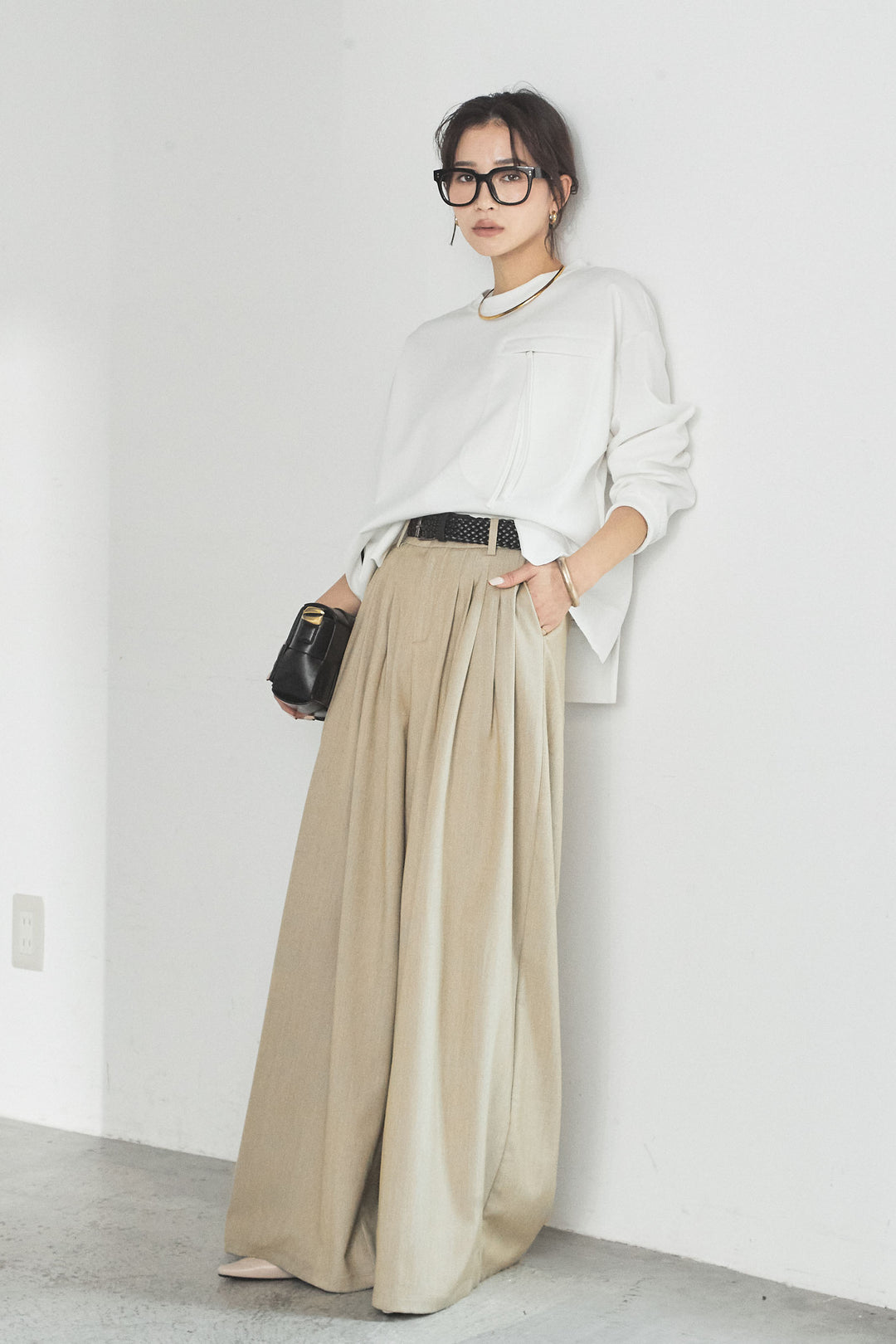 裾アシンメトリーポケットデザインプルオーバー/ホワイト