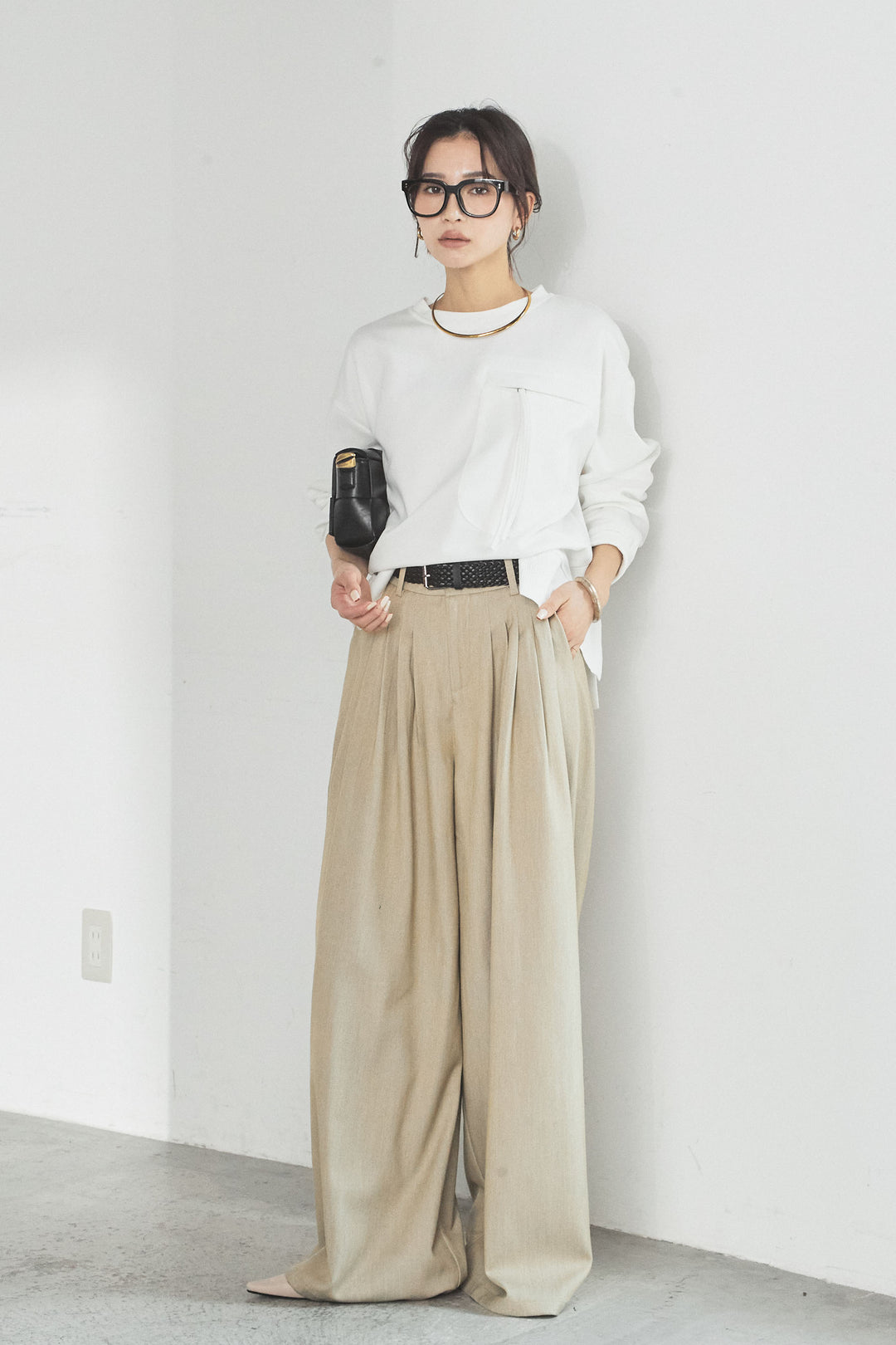 裾アシンメトリーポケットデザインプルオーバー/ホワイト