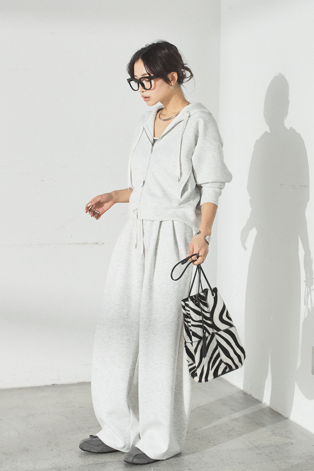 [SET]スウェットドルマンジップフードパーカー+スウェットコクーンイージーパンツ(2set)