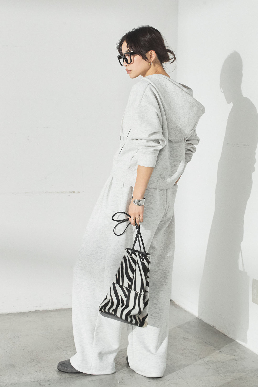 [SET]スウェットドルマンジップフードパーカー+スウェットコクーンイージーパンツ(2set)