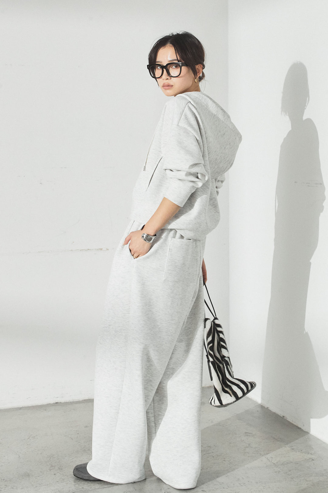 [SET]スウェットドルマンジップフードパーカー+スウェットコクーンイージーパンツ(2set)