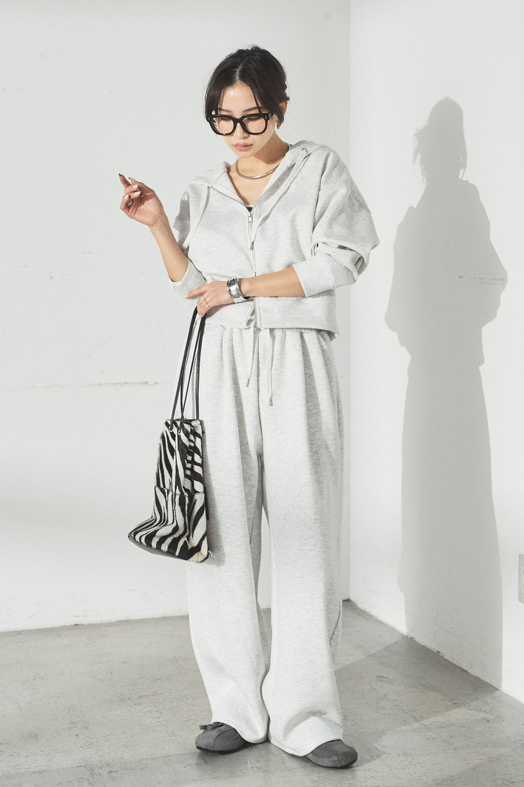 [SET]スウェットドルマンジップフードパーカー+スウェットコクーンイージーパンツ(2set)