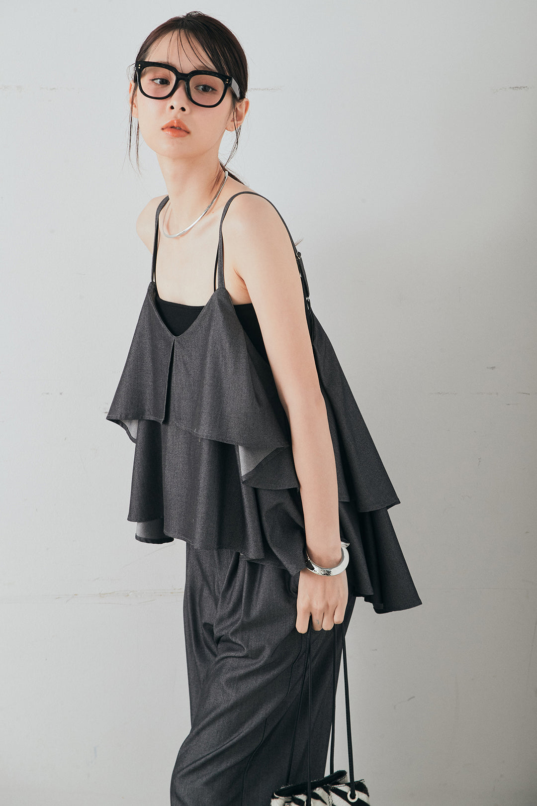 [SET]デニムライクツイルティアードキャミソール+デニムライクツイルタックパンツ(2set)