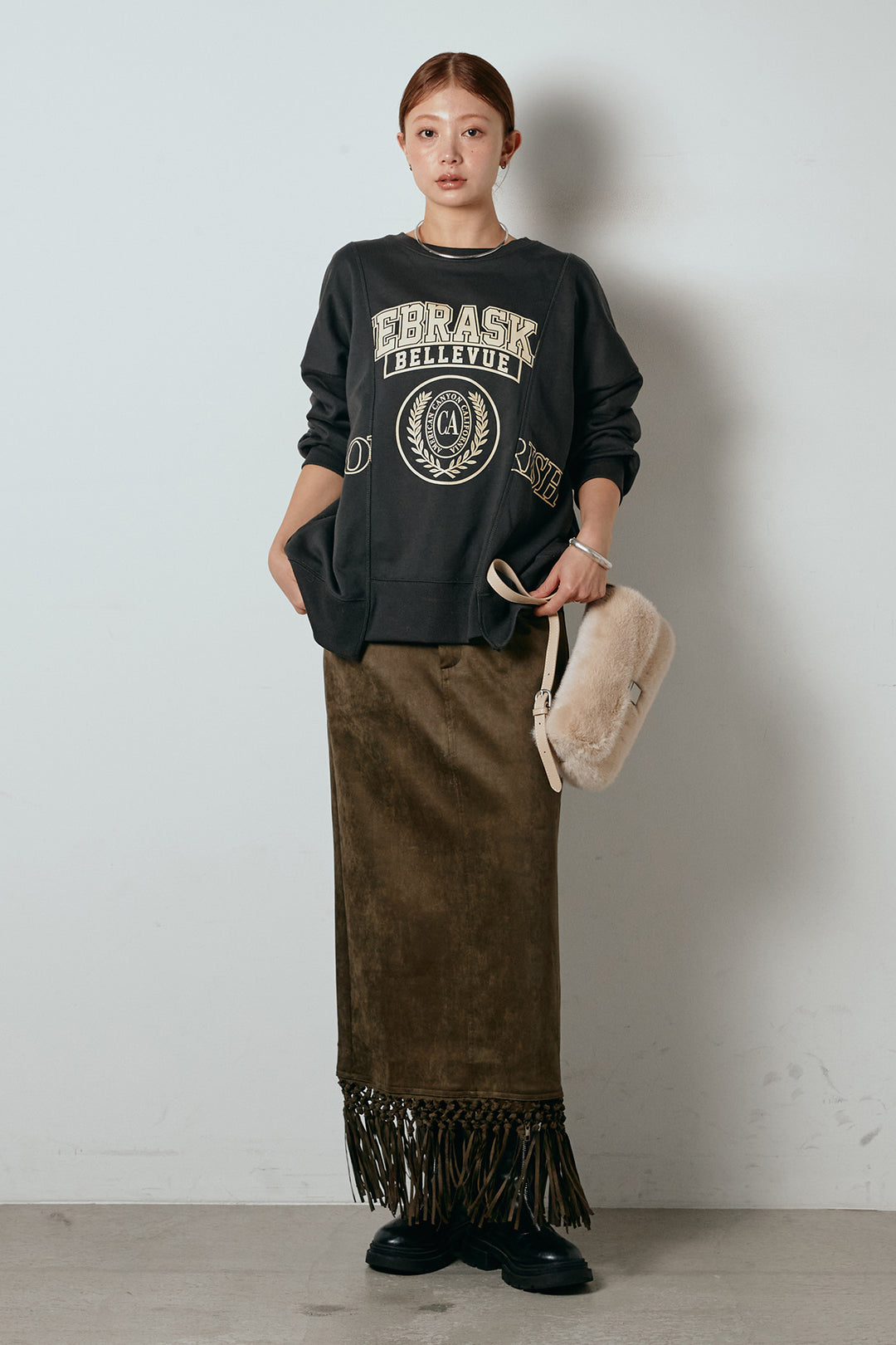 [SET]裏毛カレッジプリントプルオーバー+スウェードライク裾フリンジスカート(2set)