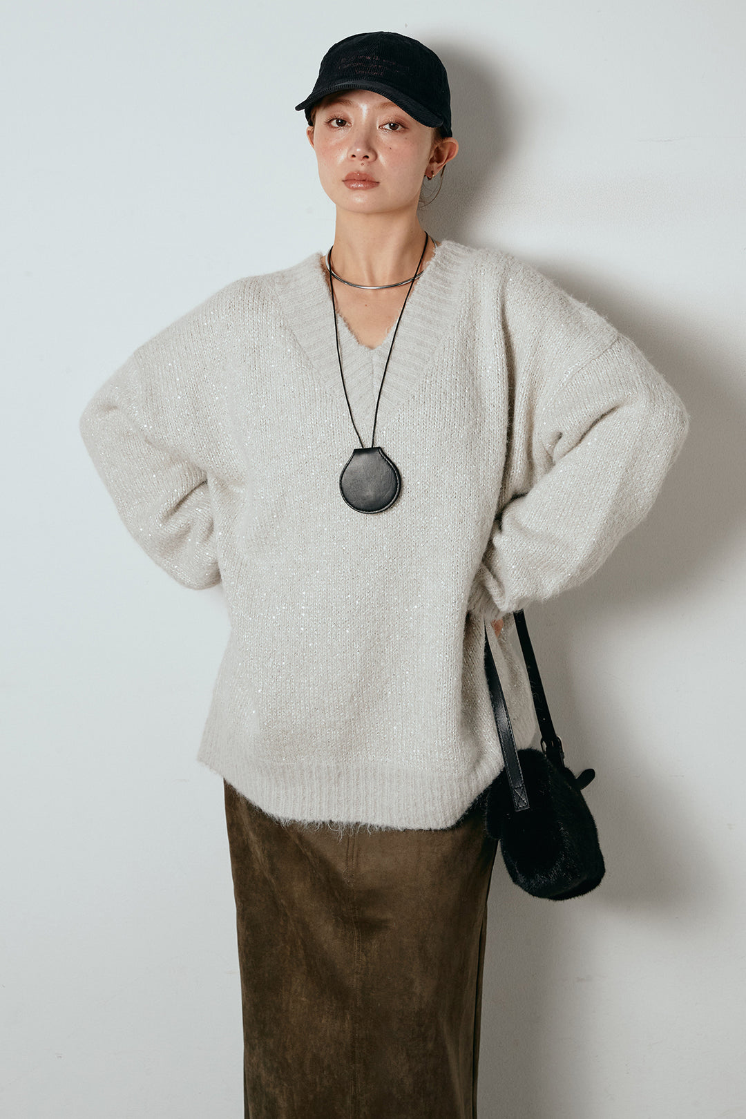 [SET]Vネックルーズラメニットトップス+スウェードライク裾フリンジスカート(2set)