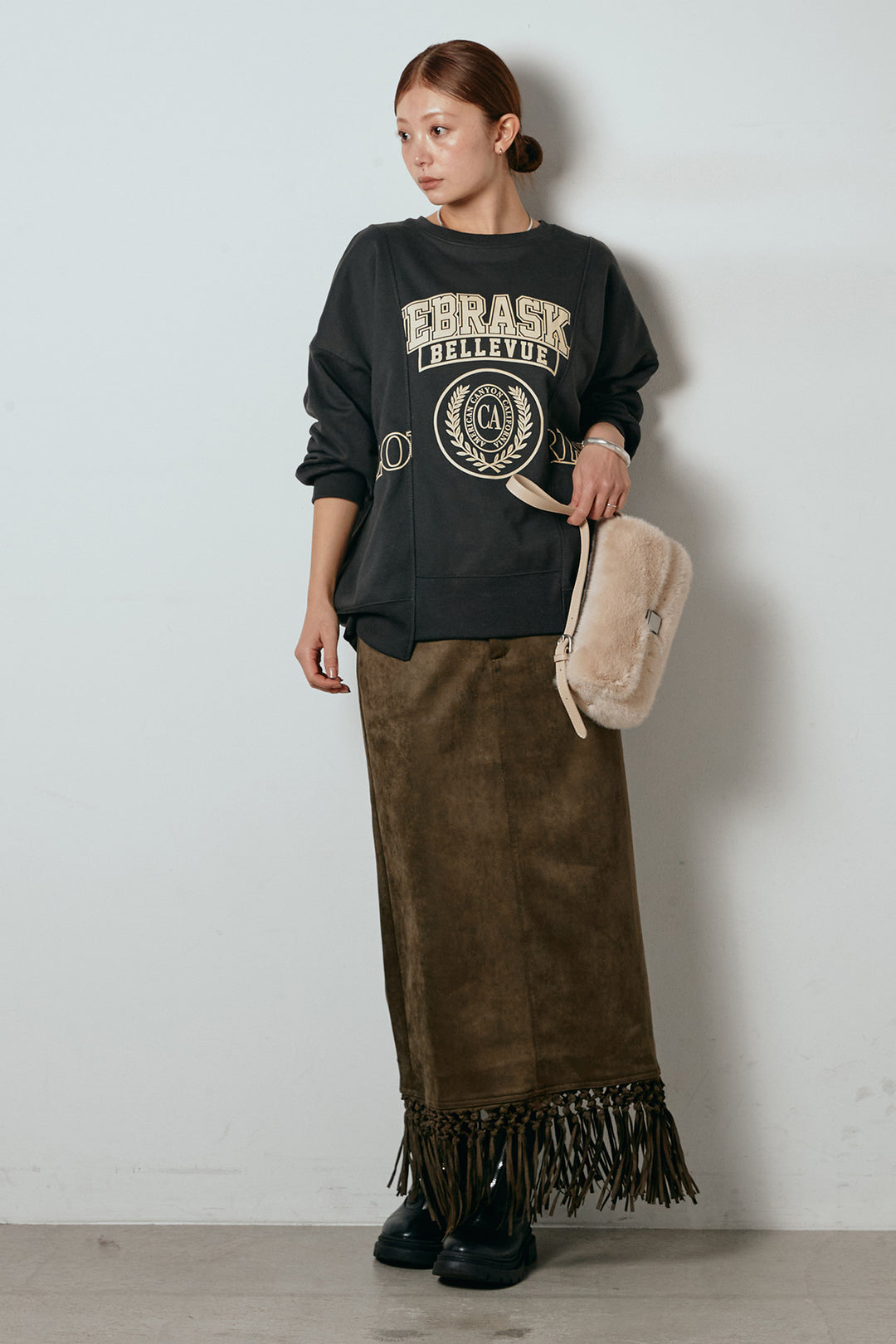 [SET]裏毛カレッジプリントプルオーバー+スウェードライク裾フリンジスカート(2set)