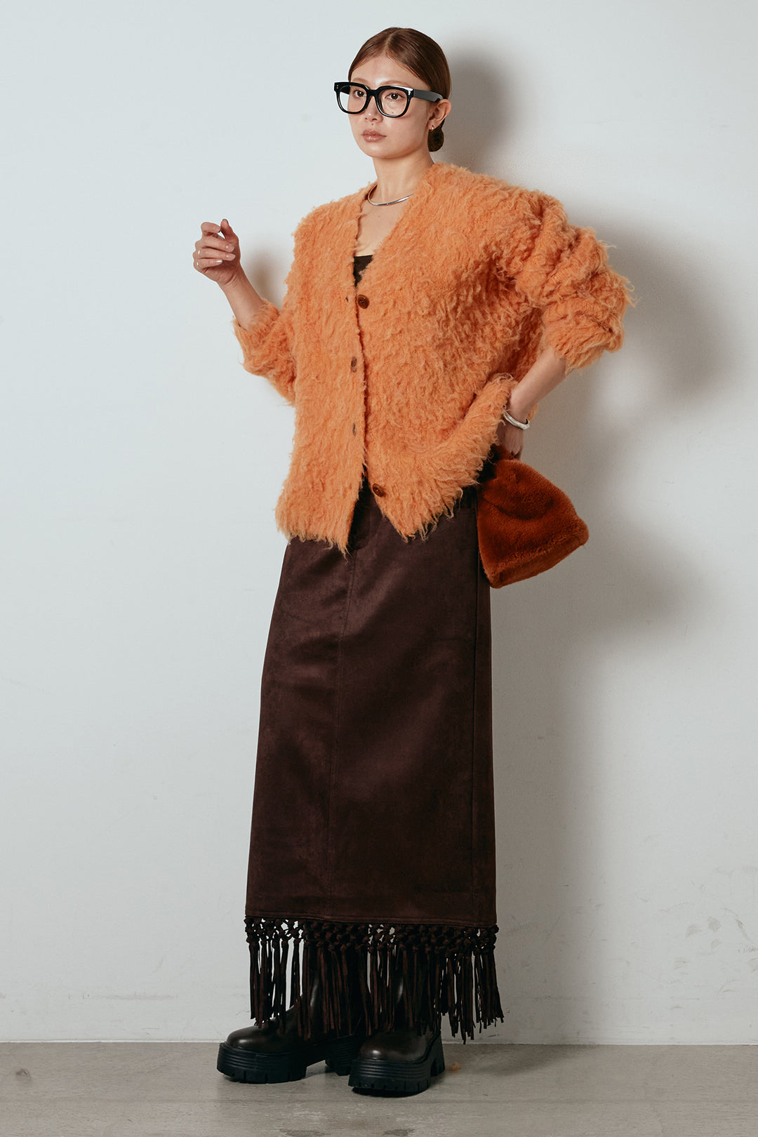 [SET]ルーズシャギーニットカーディガン+スウェードライク裾フリンジスカート(2set)