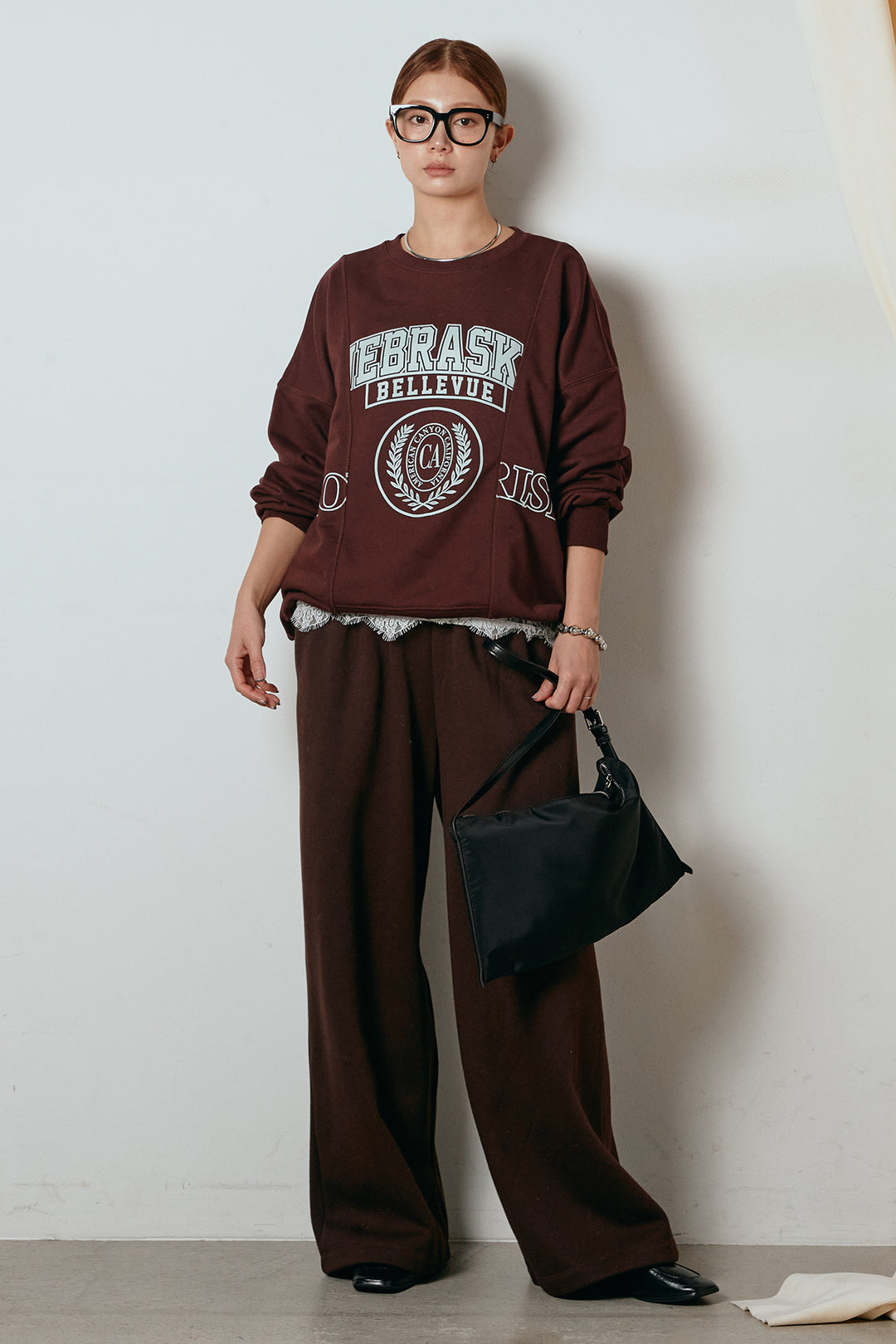 [SET]裏毛カレッジプリントプルオーバー+裏起毛スウェットワイドパンツ+カップ付きレースドッキングキャミソール(3set)