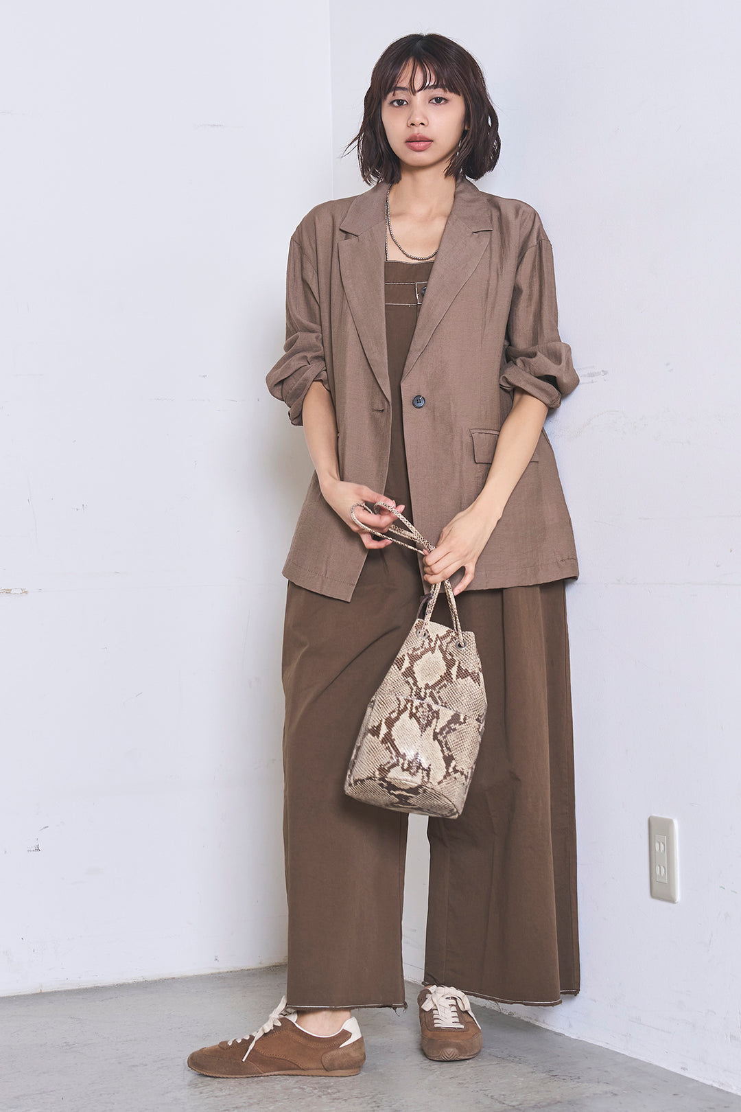 [SET]リネンブレンドテーラードシアージャケット+綿ツイルアシメサロペット(2set)