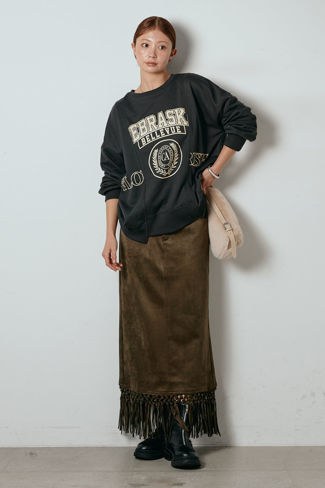 [SET]裏毛カレッジプリントプルオーバー+スウェードライク裾フリンジスカート(2set)