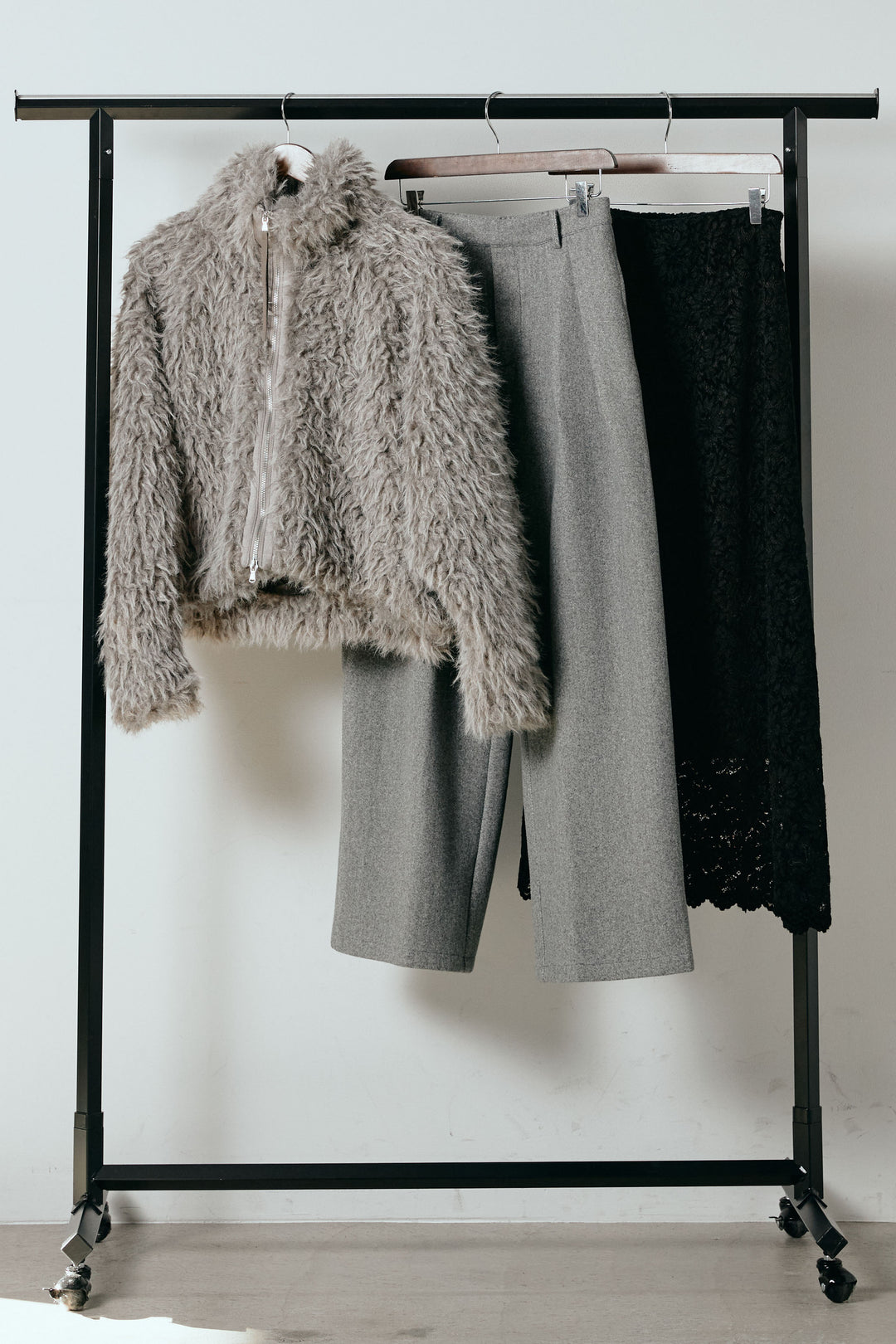 【着回しセット】[SET]ミックスシープファースタンドブルゾン+花柄刺繍ベロアフレアスカート+フェイクウールタックトラウザーズパンツ(3set)