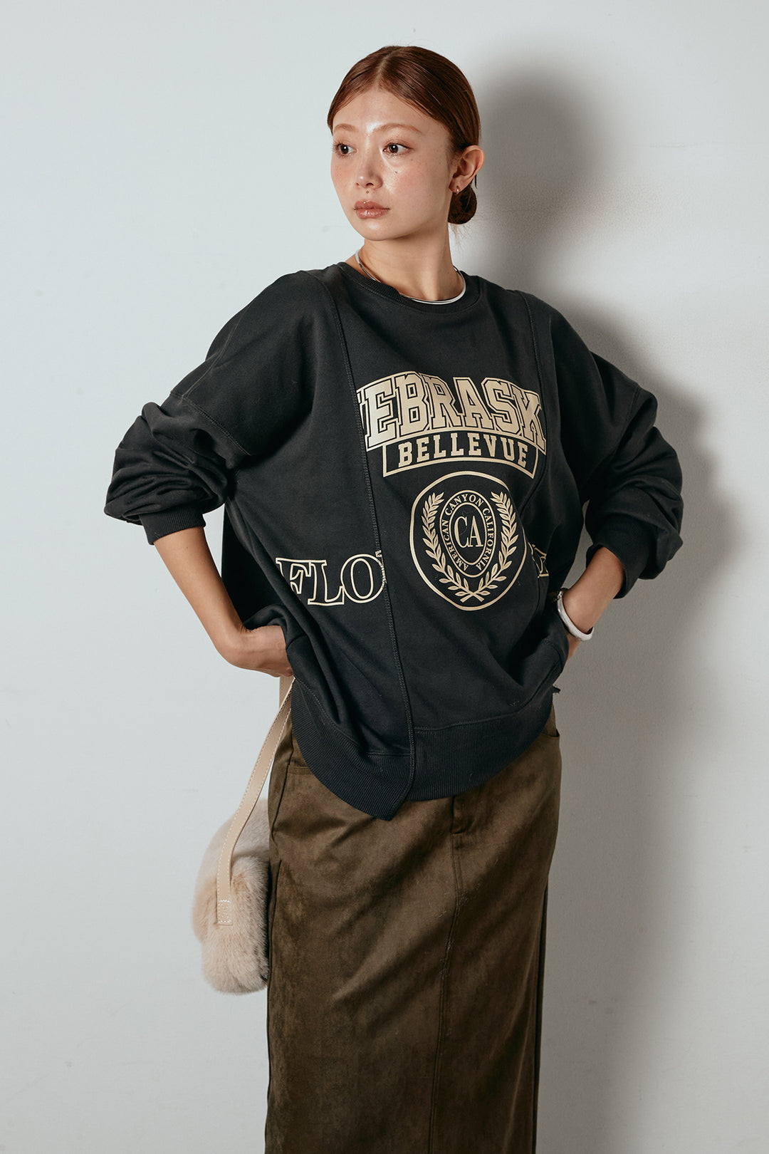 [SET]裏毛カレッジプリントプルオーバー+スウェードライク裾フリンジスカート(2set)