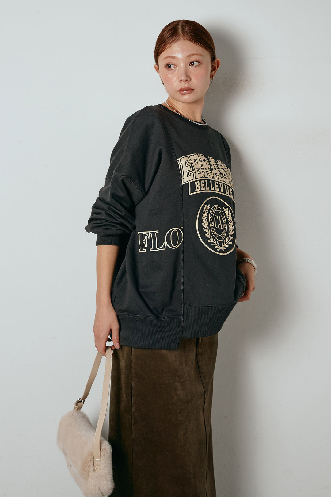 [SET]裏毛カレッジプリントプルオーバー+スウェードライク裾フリンジスカート(2set)