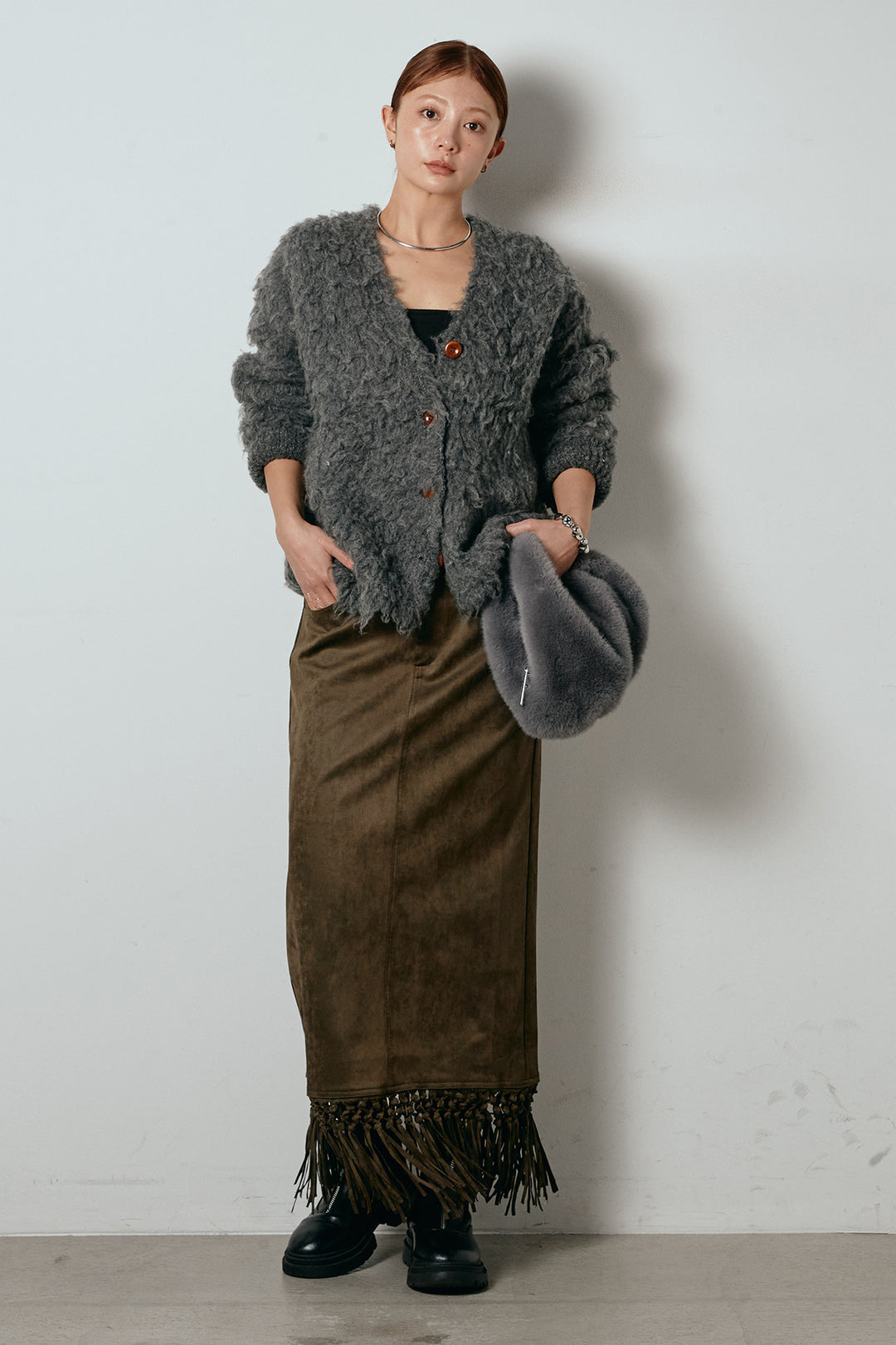 [SET]ルーズシャギーニットカーディガン+スウェードライク裾フリンジスカート(2set)