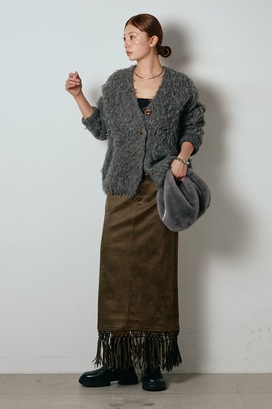 [SET]ルーズシャギーニットカーディガン+スウェードライク裾フリンジスカート(2set)
