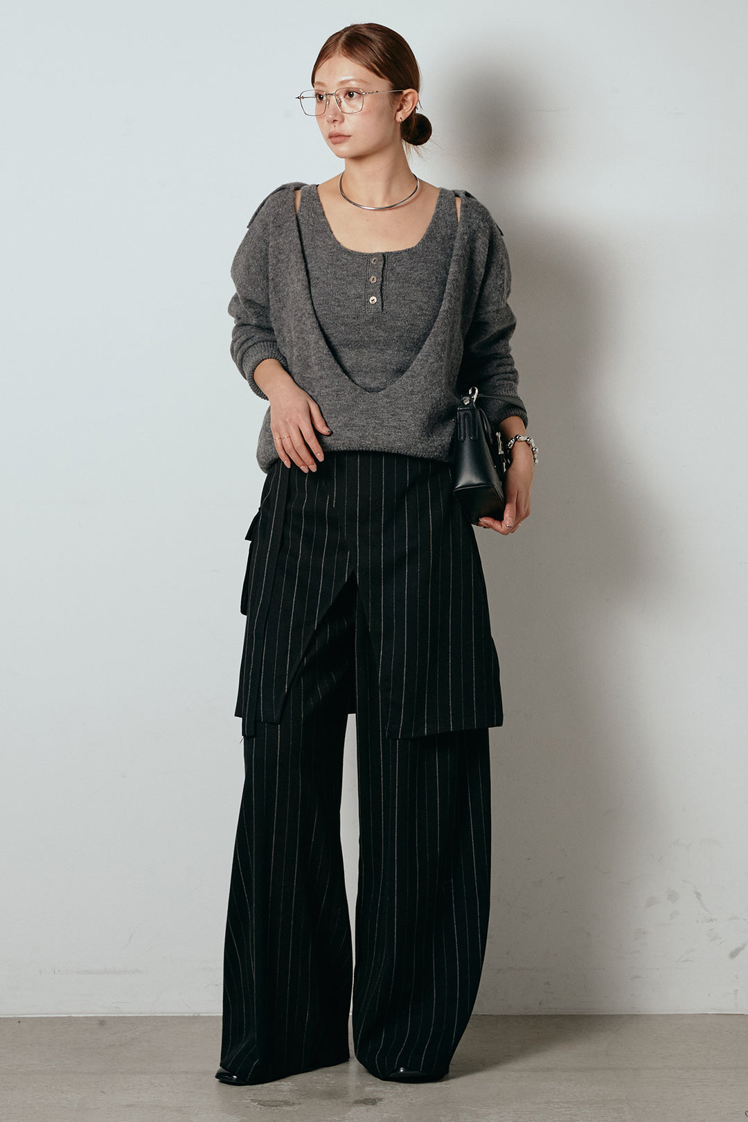 [SET]襟付きレイヤードニットトップス+細ストライプレイヤードデザインパンツ(2set)