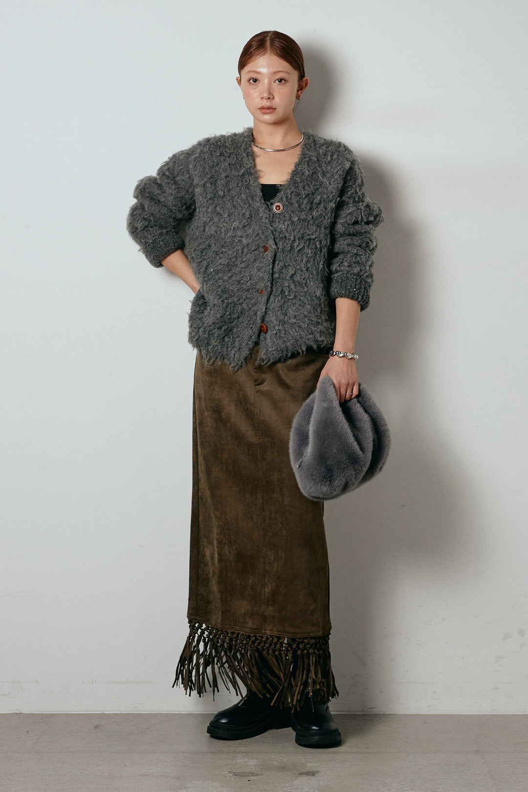[SET]ルーズシャギーニットカーディガン+スウェードライク裾フリンジスカート(2set)
