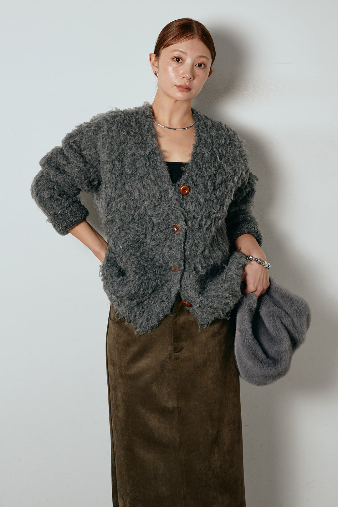 [SET]ルーズシャギーニットカーディガン+スウェードライク裾フリンジスカート(2set)