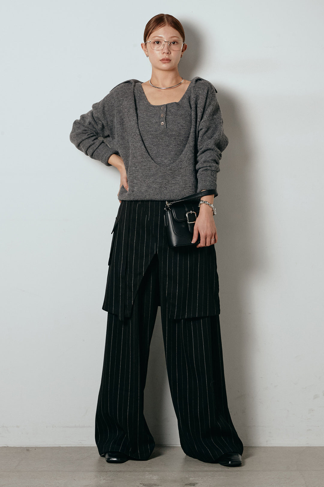 [SET]襟付きレイヤードニットトップス+細ストライプレイヤードデザインパンツ(2set)