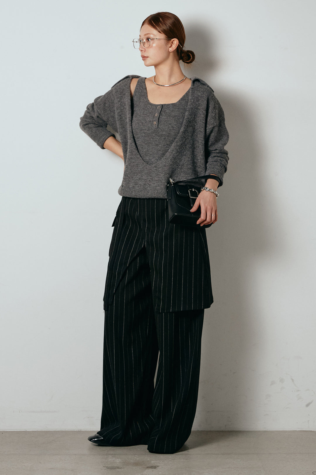 [SET]襟付きレイヤードニットトップス+細ストライプレイヤードデザインパンツ(2set)