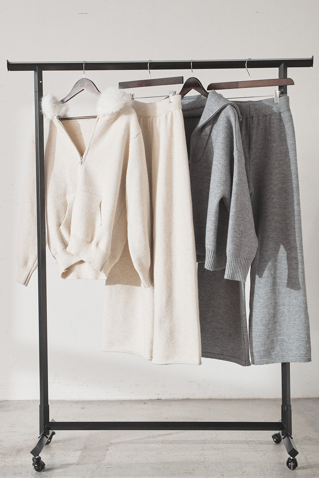 【着回しセット】[SET]ファー付きフーディーニットSETUP+ビッグカラーダブルジップニットSETUP(2set)