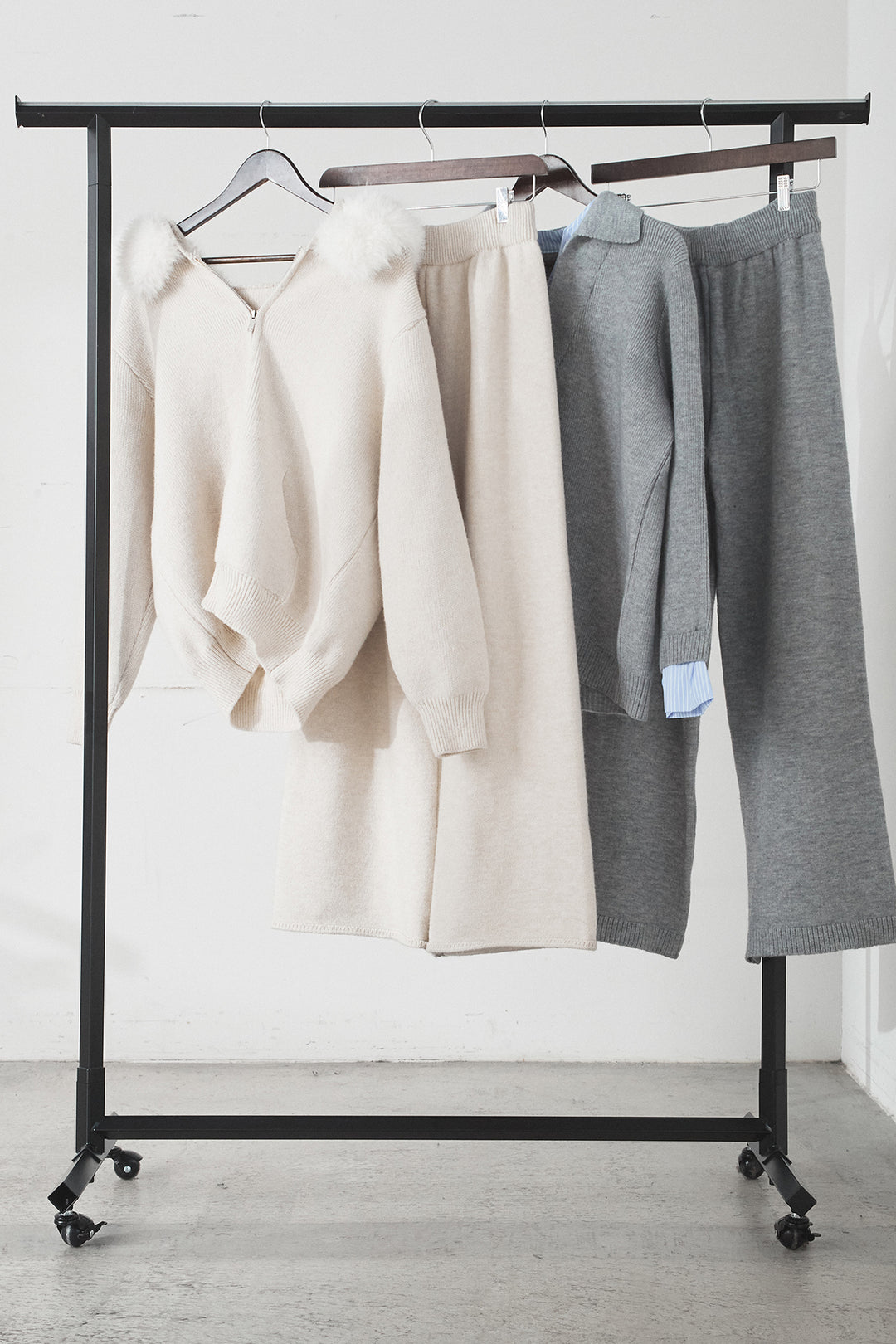 【着回しセット】[SET]ファー付きフーディーニットSETUP+ストライプドッキングニットポロSETUP(2set)