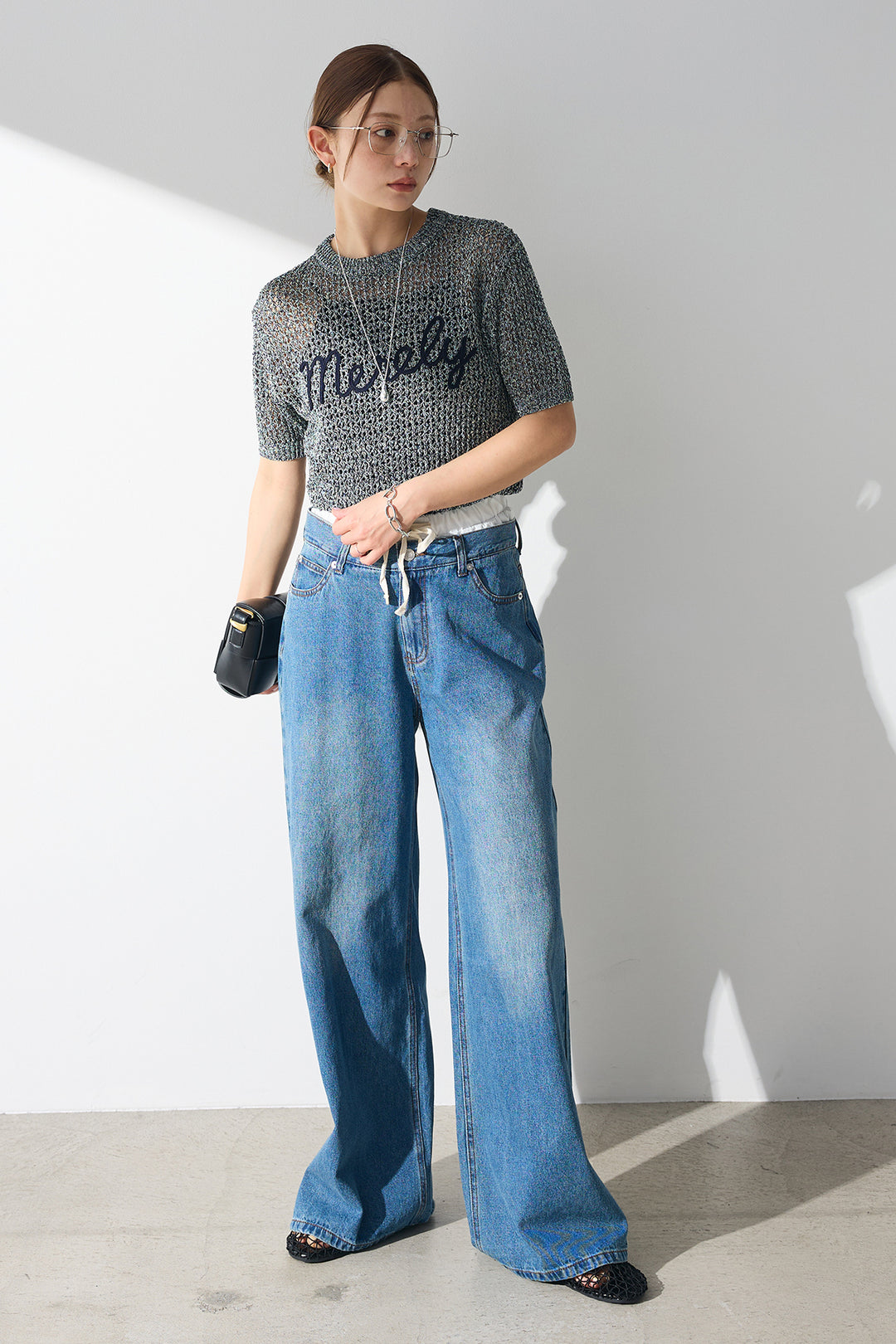 [SET]コード刺繍ロゴ入り麻タッチプルオーバー+ダブルウエストデニムパンツ(2set)