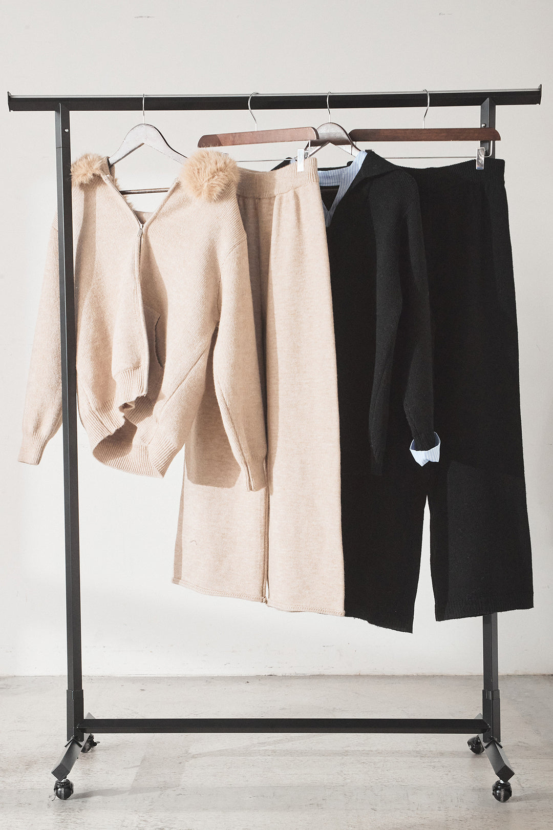 【着回しセット】[SET]ファー付きフーディーニットSETUP+ストライプドッキングニットポロSETUP(2set)