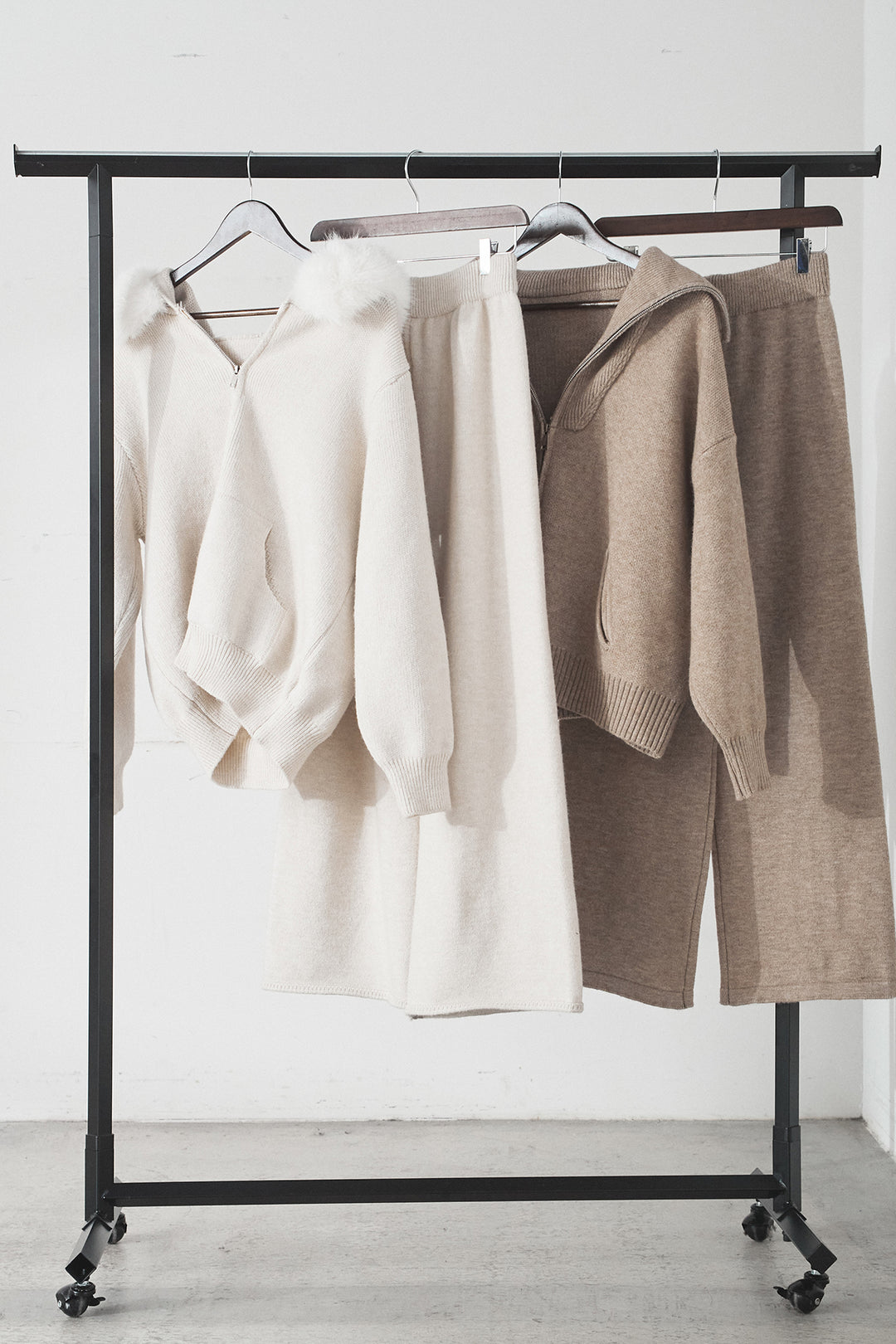 【着回しセット】[SET]ファー付きフーディーニットSETUP+ビッグカラーダブルジップニットSETUP(2set)