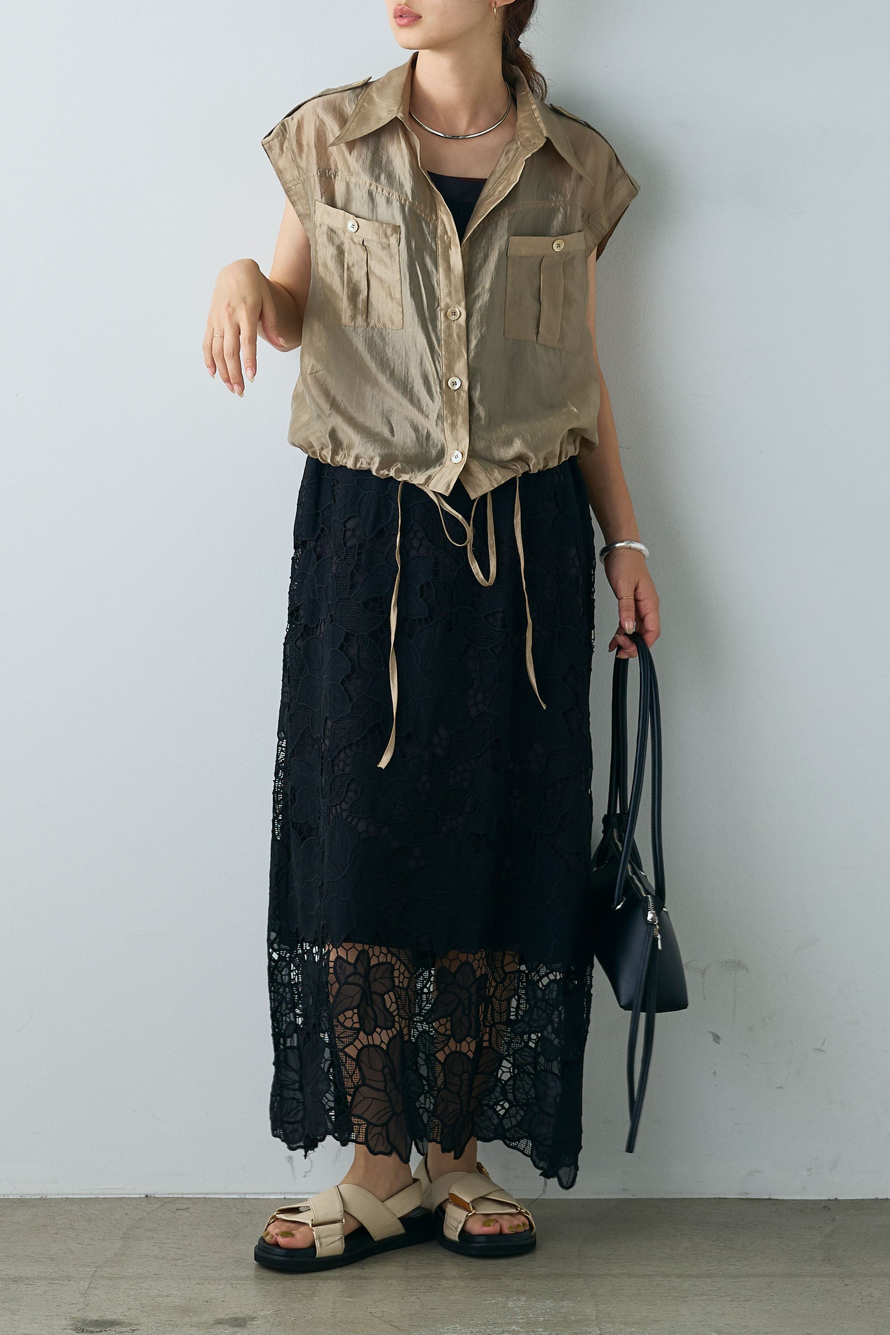 SET]襟付きウエスト絞りシアーシャツ+レース刺繍ロングキャミ
