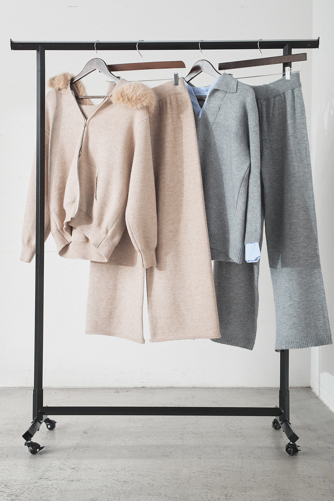 【着回しセット】[SET]ファー付きフーディーニットSETUP+ストライプドッキングニットポロSETUP(2set)