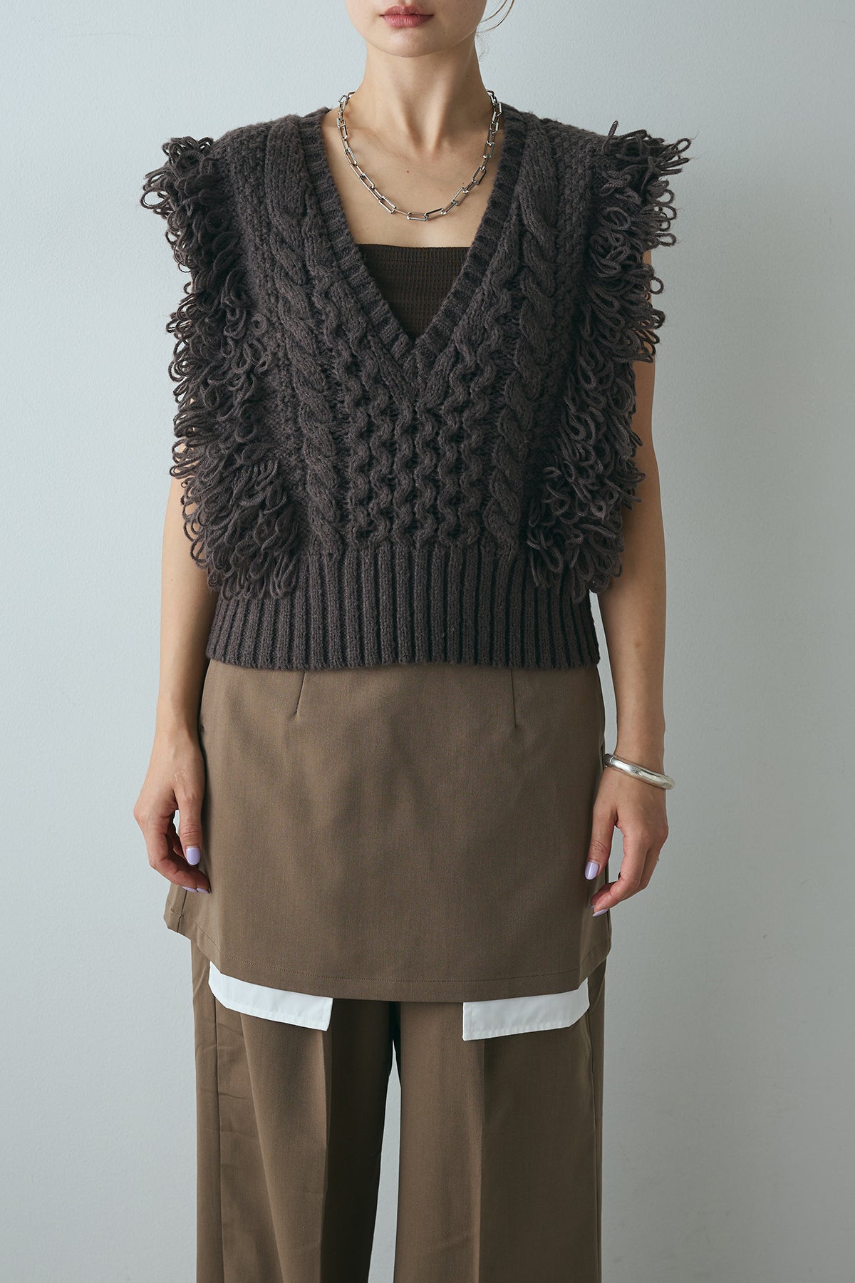 即納】Vネックループフリンジニットベスト – ESICA