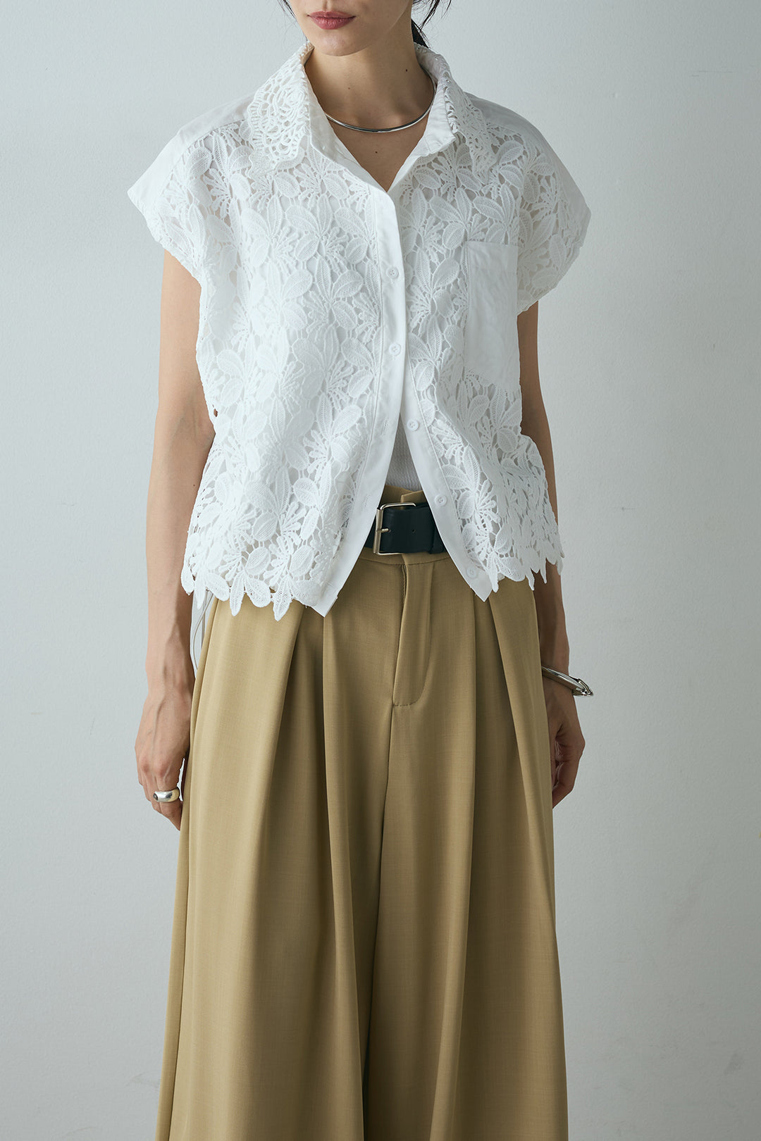 [SET]ノースリーブレース刺繍シャツ+デザインタックパンツ(2set)