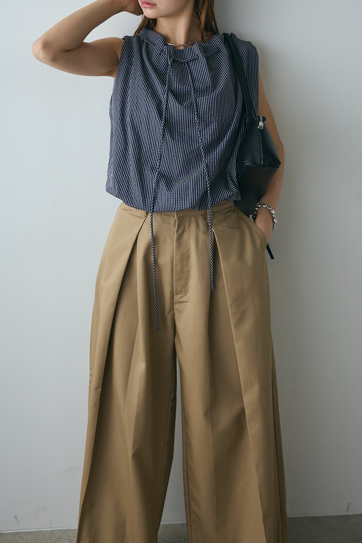 ゆったりサイズ　ENFOLD 変形ワイドパンツ　変形スリット　Aライン シワになりにくい》サマ美え ジョーゼットワイドパンツ CROSS