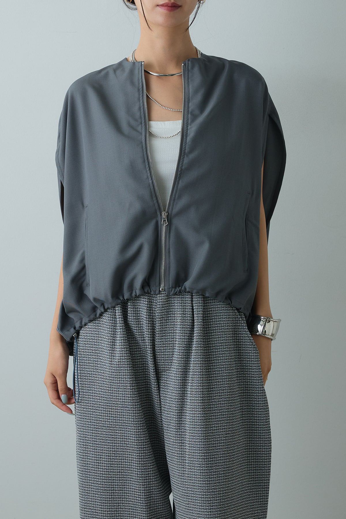 ロゴシアートップス　ライトグレー　ブラック　esica エシカ　frene TOPS – ESICA