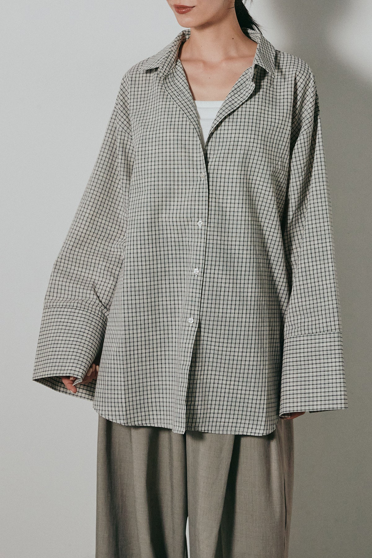 Esica デニムシャツ　プリーツ SHIRTS&BLOUSE – ESICA