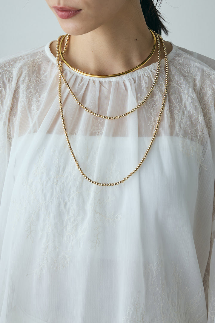 レース刺繍シアーブラウス