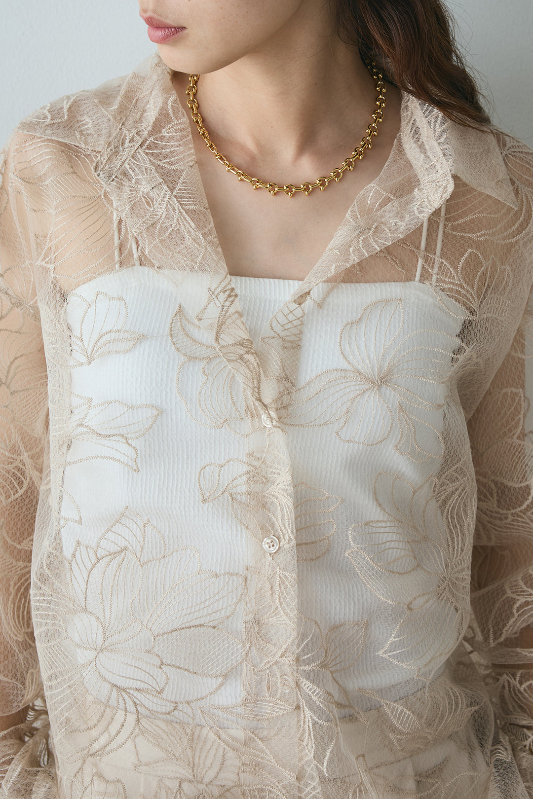 チュール花柄刺繍オーバーサイズシャツ