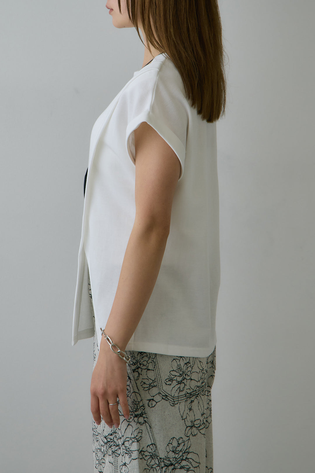 [SET]フロントボタンビスチェSETUP+ネックポーチ付きタックデザインTシャツ(2set)