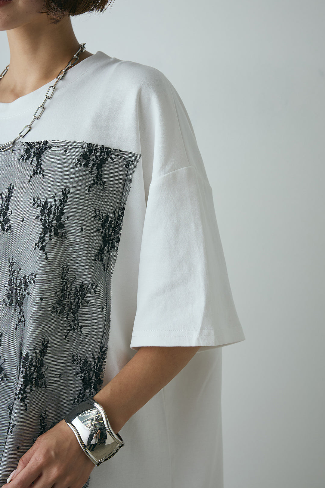 [SET]スクエアレース刺繍Tシャツ+ストライプストレートスカート(2set)