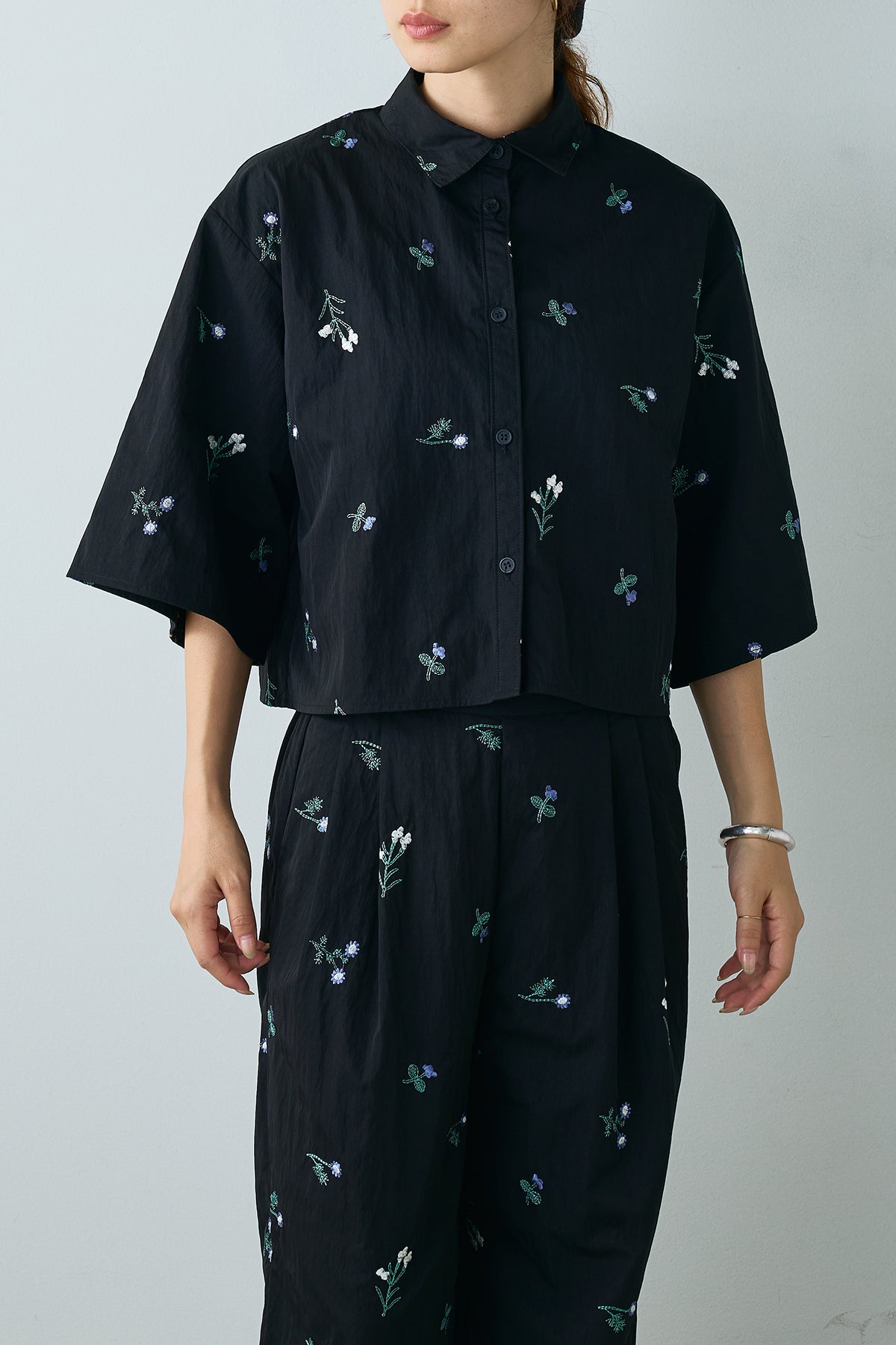 新品未使用 ESICAポケットデザインデニムオールインワン　グレー esica 新品未使用未開封 ESHICA ポケットデザインデニムオールインワン