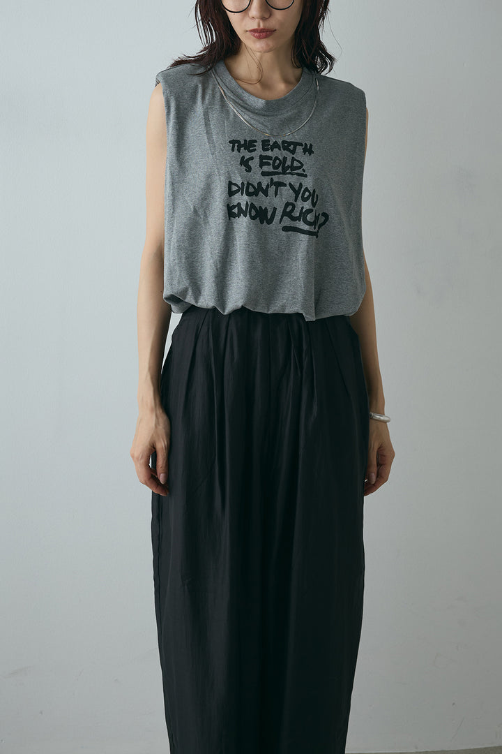 シルバーネックレス付きロゴTシャツ