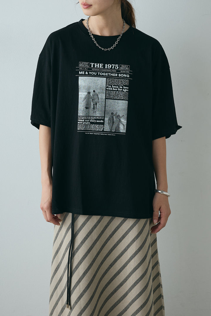 [SET]ニュースペーパーグラフィックTシャツ+ベルト付き斜めライン柄スカート(2set)