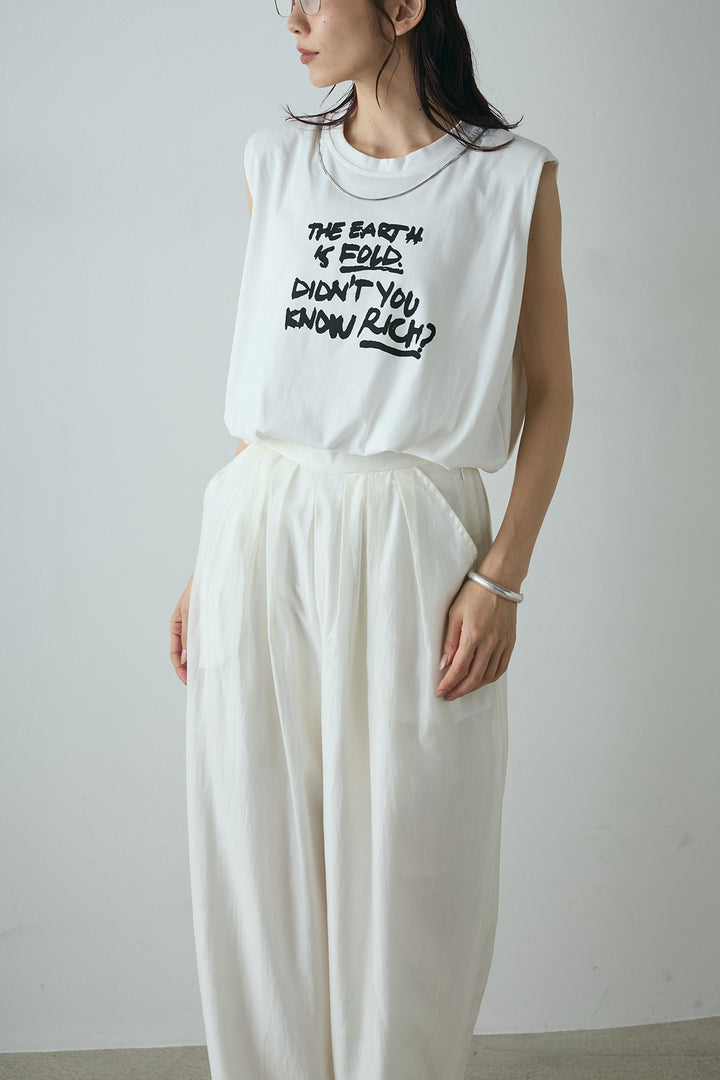 シルバーネックレス付きロゴTシャツ