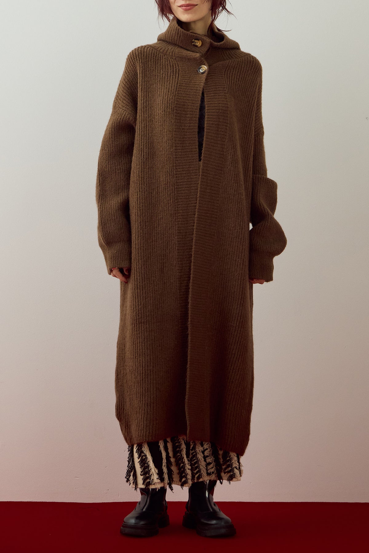 ディープスリットハイネックワンピース – ESICA