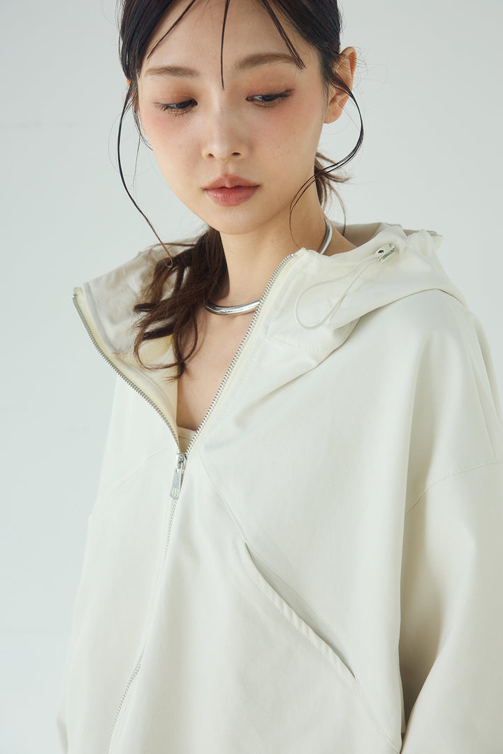 ネック裾絞りブルゾンアウター
