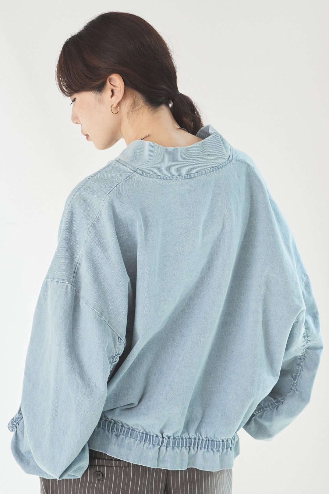 [SET]袖シャーリング裾フリルデニムブルゾン+デニムサイドフリルパンツ+ストレッチレースフーディサムホールプルオーバー(3set)